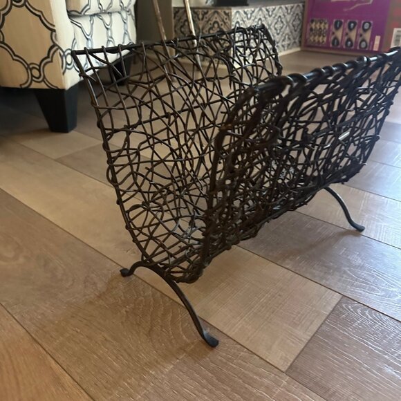 MAGAZINE RACK TOWEL HOLDER BLACK - Picture 1 of 9